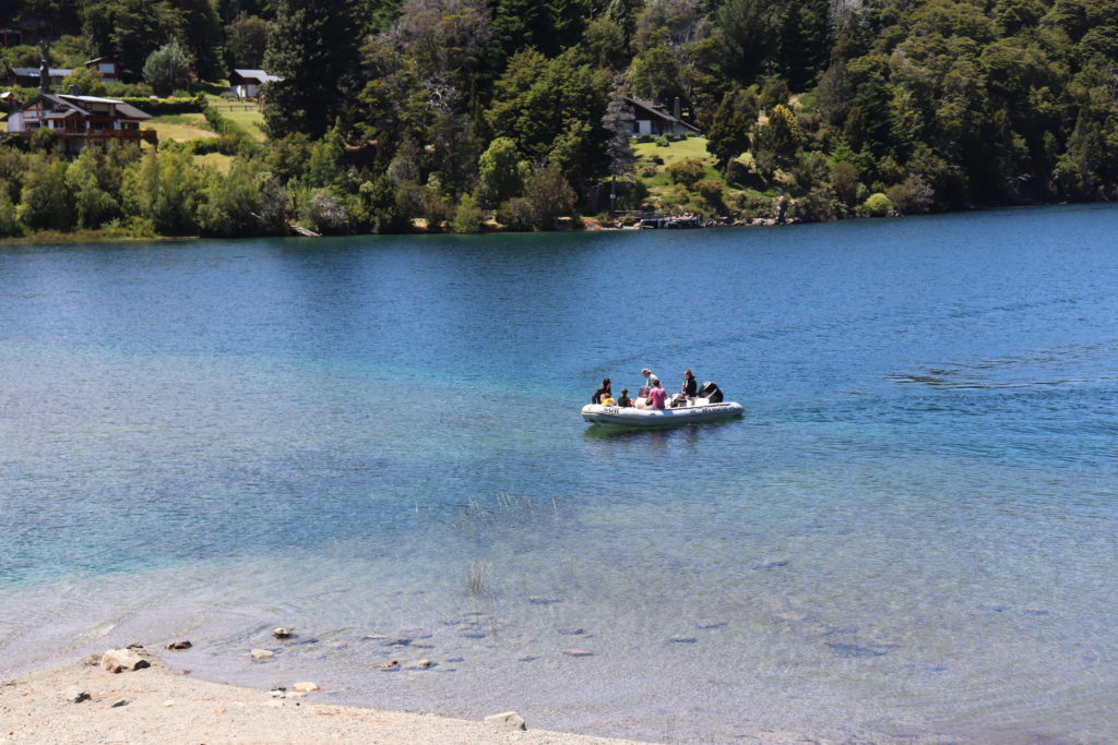 navegación en el lago