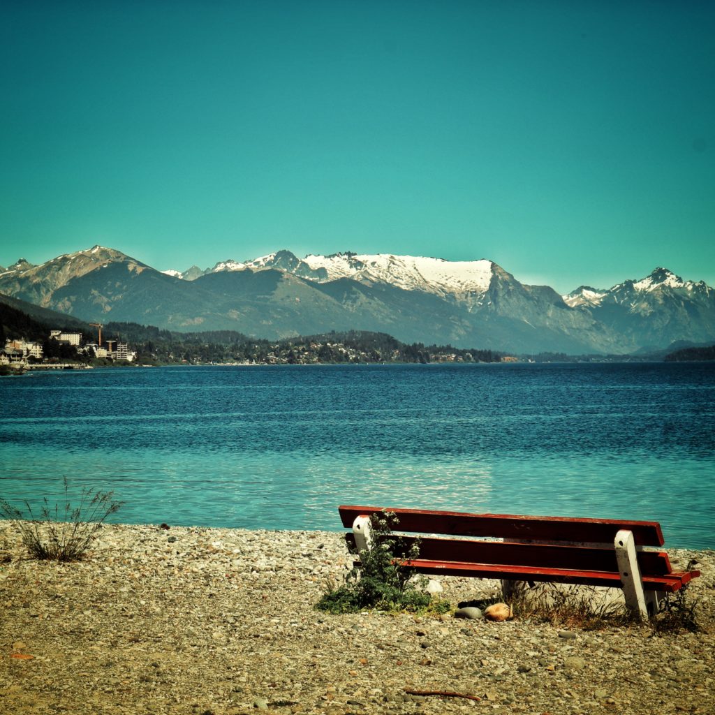 playa en verano bariloche