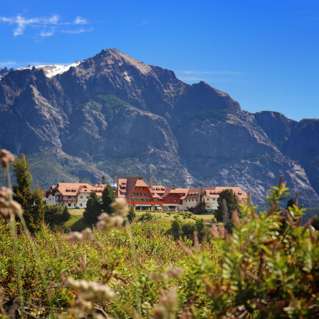 parroquia san eduardo en circuito chico vista llao llao